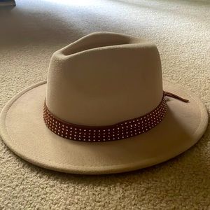 Time and Tru Tan/Brown hat